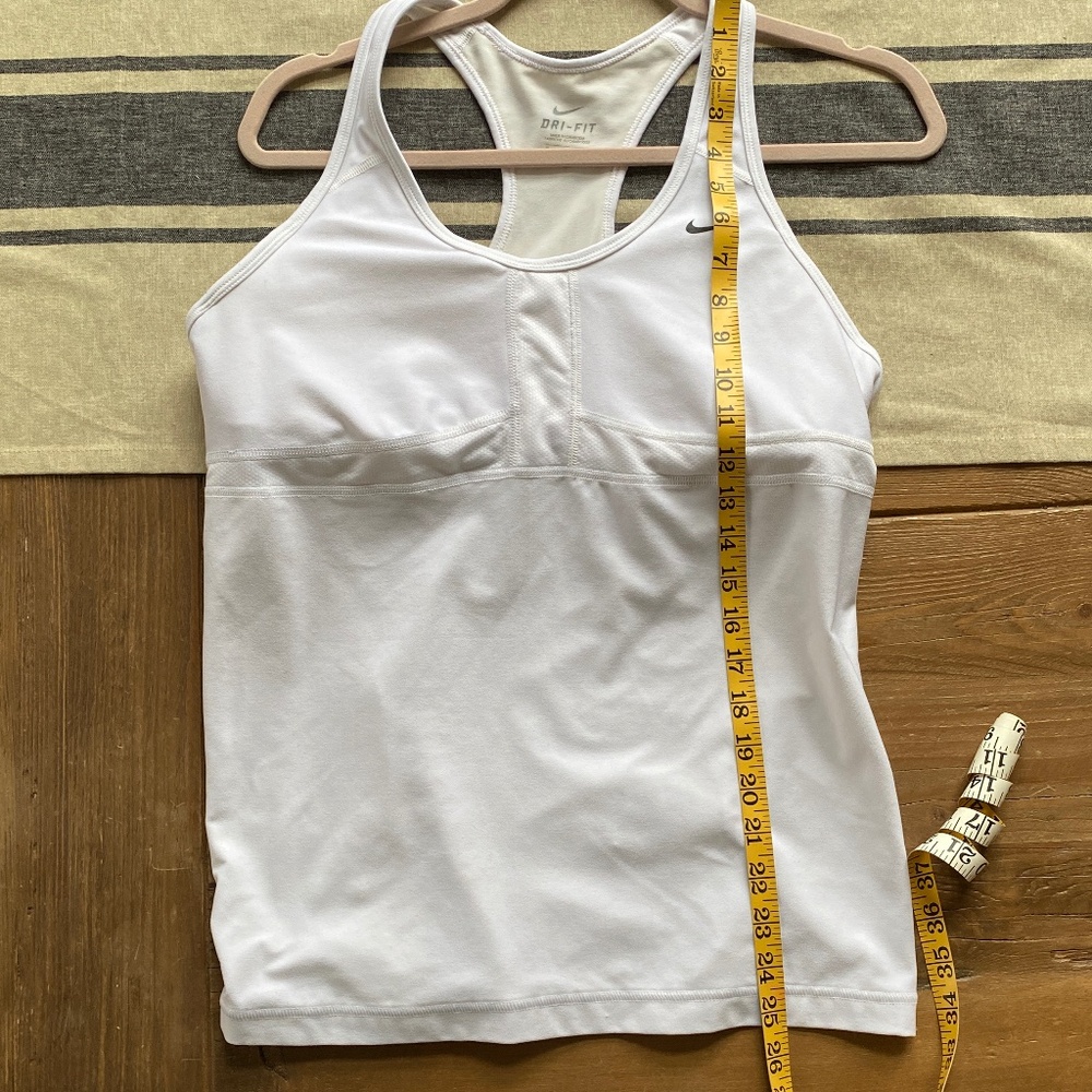 EUC Nike DryFit Medium-Support Sports Tank with Padded Shelf Bra, SIZE XL